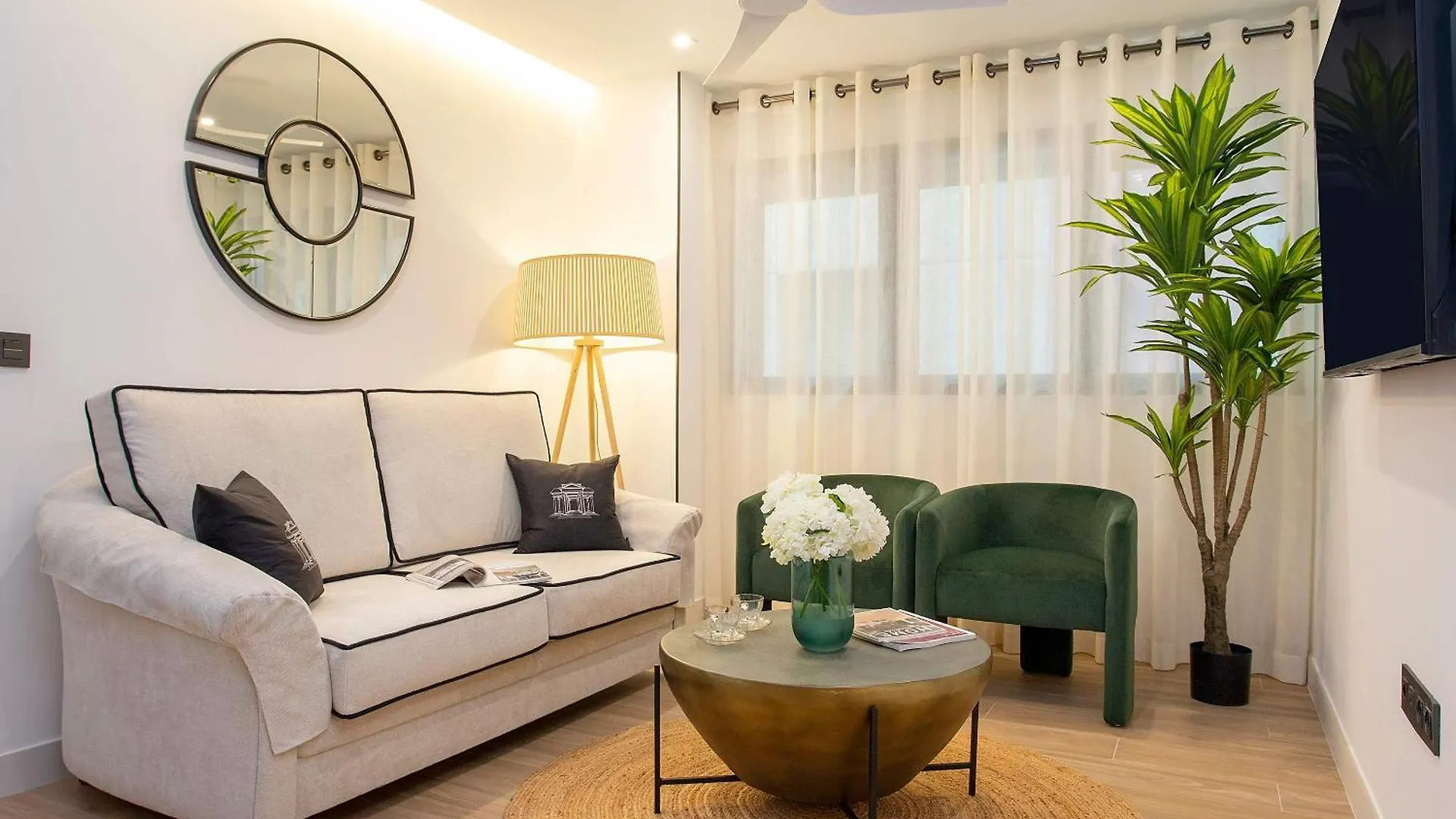 Genteel Home Alhondiga II Granada contacts